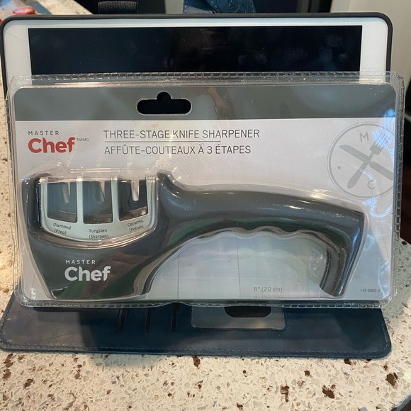 Brand new Master Chef 3-in 1 Knife Sharpener - Picture 1 of 4